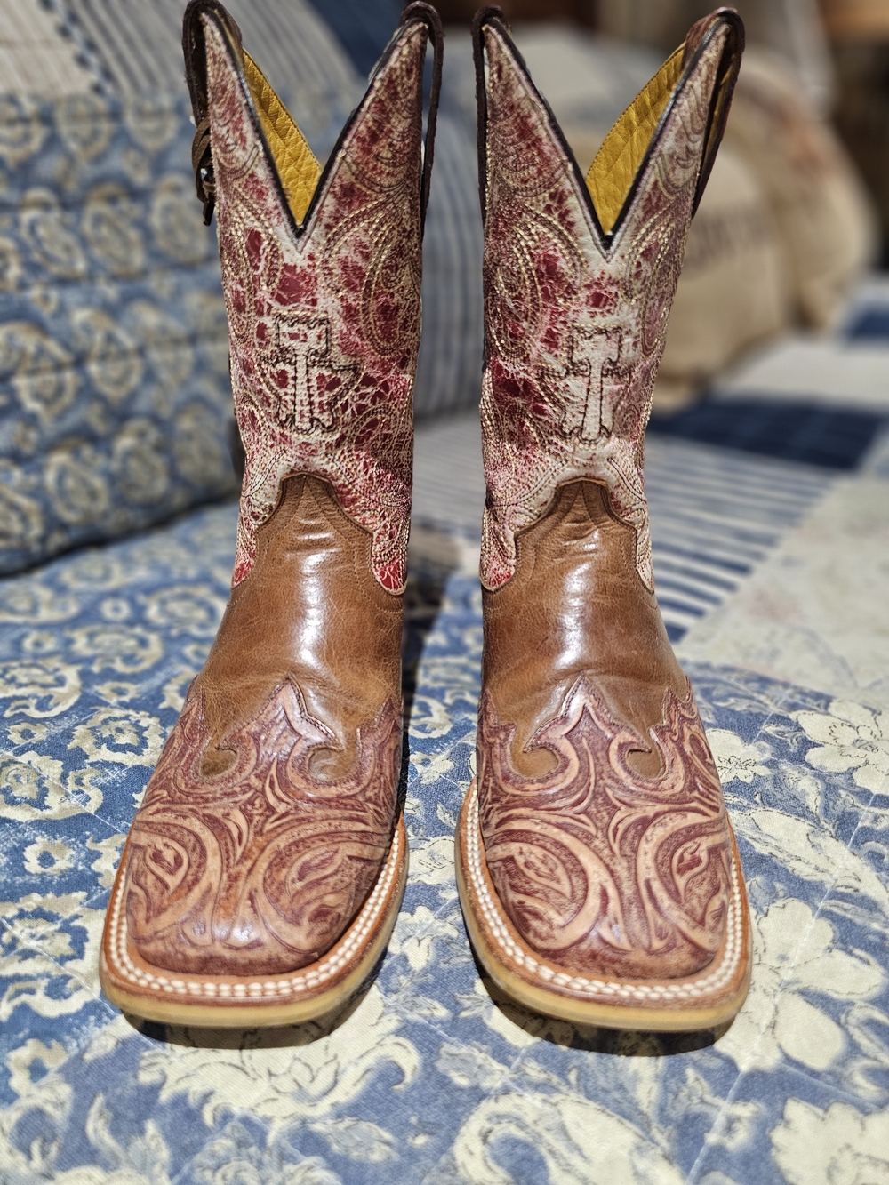 Women's Tin Haul 'HEART' Brown and Red Western Heeled Boots